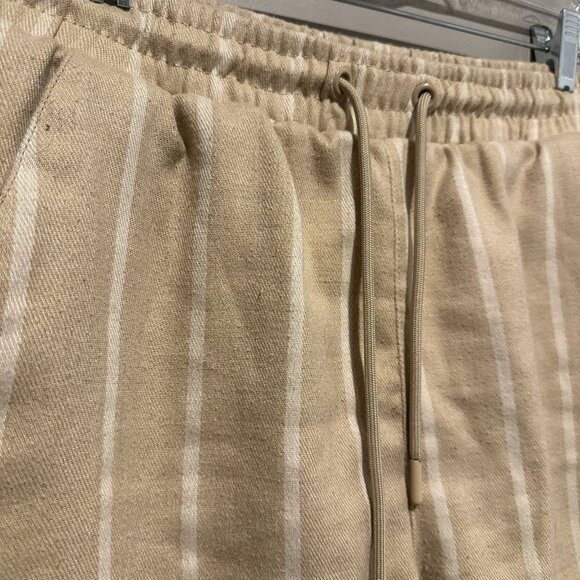 Bruce Lee Shoe Palace Basketball Shorts Men's Medium Yellow Drawstring Waistband - Picture 2 of 10